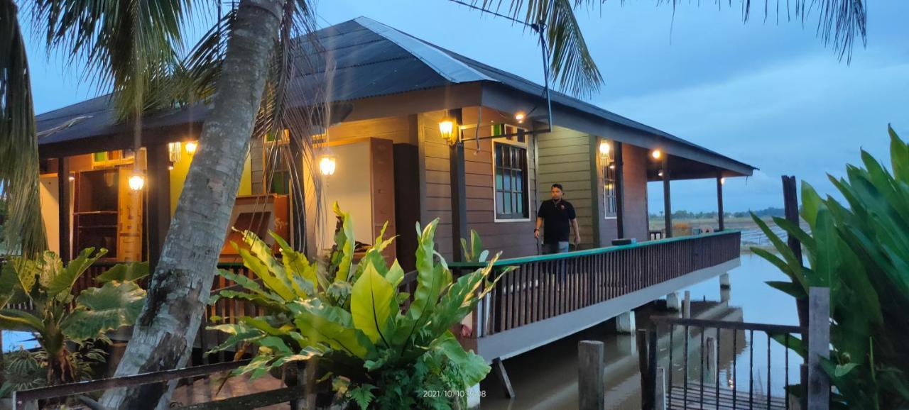 Mat Hj Limah Farm stay *